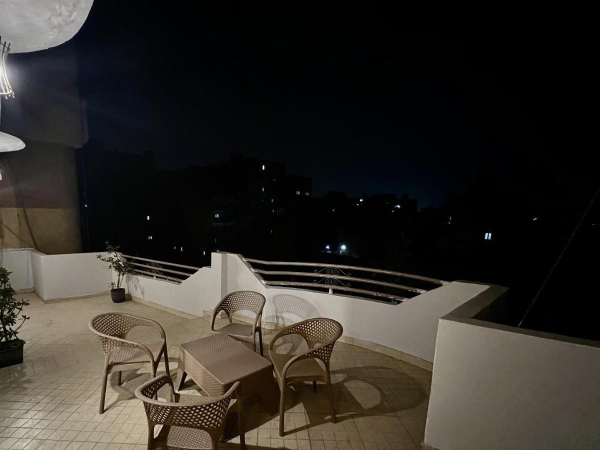 Near The Pyramids Inn Nazlet el-Sisi Экстерьер фото